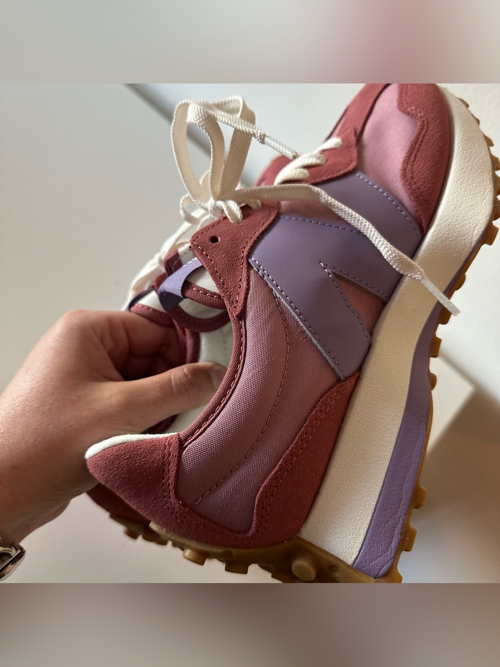 New Balance 327 Rose Violet Sneakers Women’s 8.5 Mauve Athletic Shoes 

New with - Picture 6 of 7